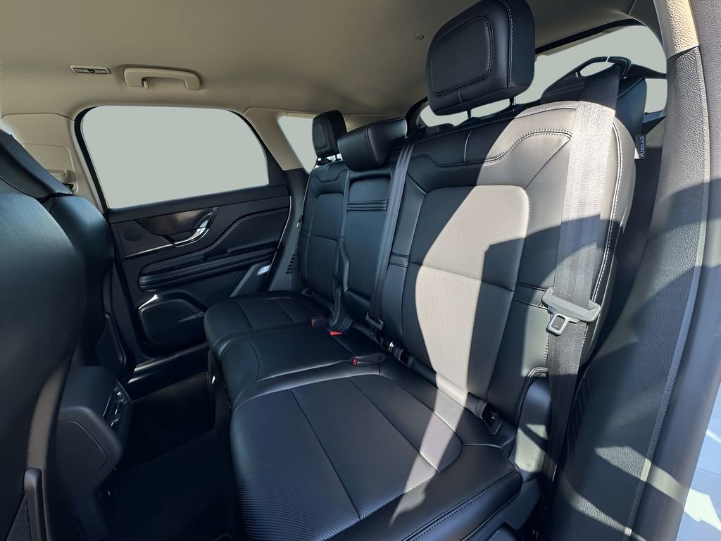 Used 2026 Lincoln Corsair Premiere AWD/4WD image 24