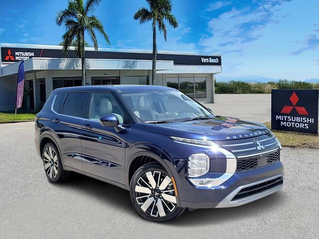 New 2025 Mitsubishi Outlander SE