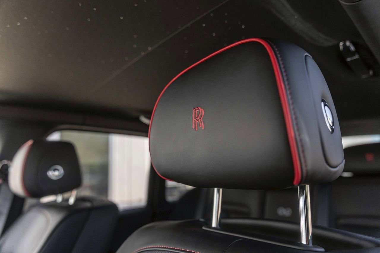 New 2026 Rolls-Royce Cullinan Black Badge image 33