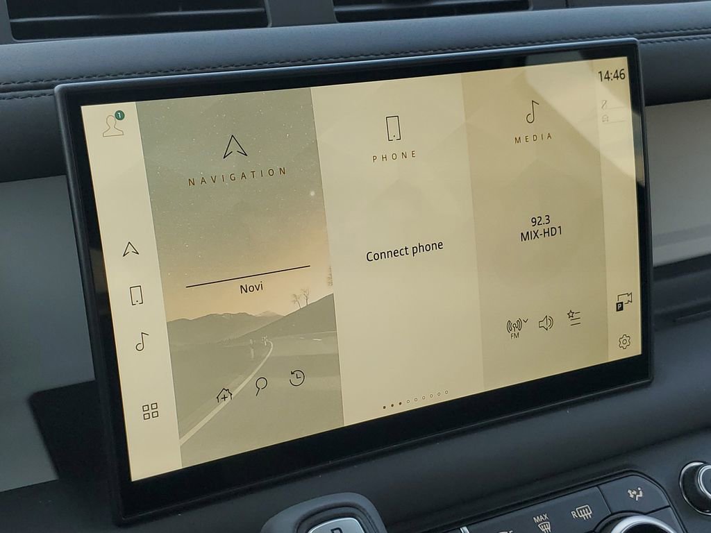 Certified 2025 Land Rover Defender 90 S image 23