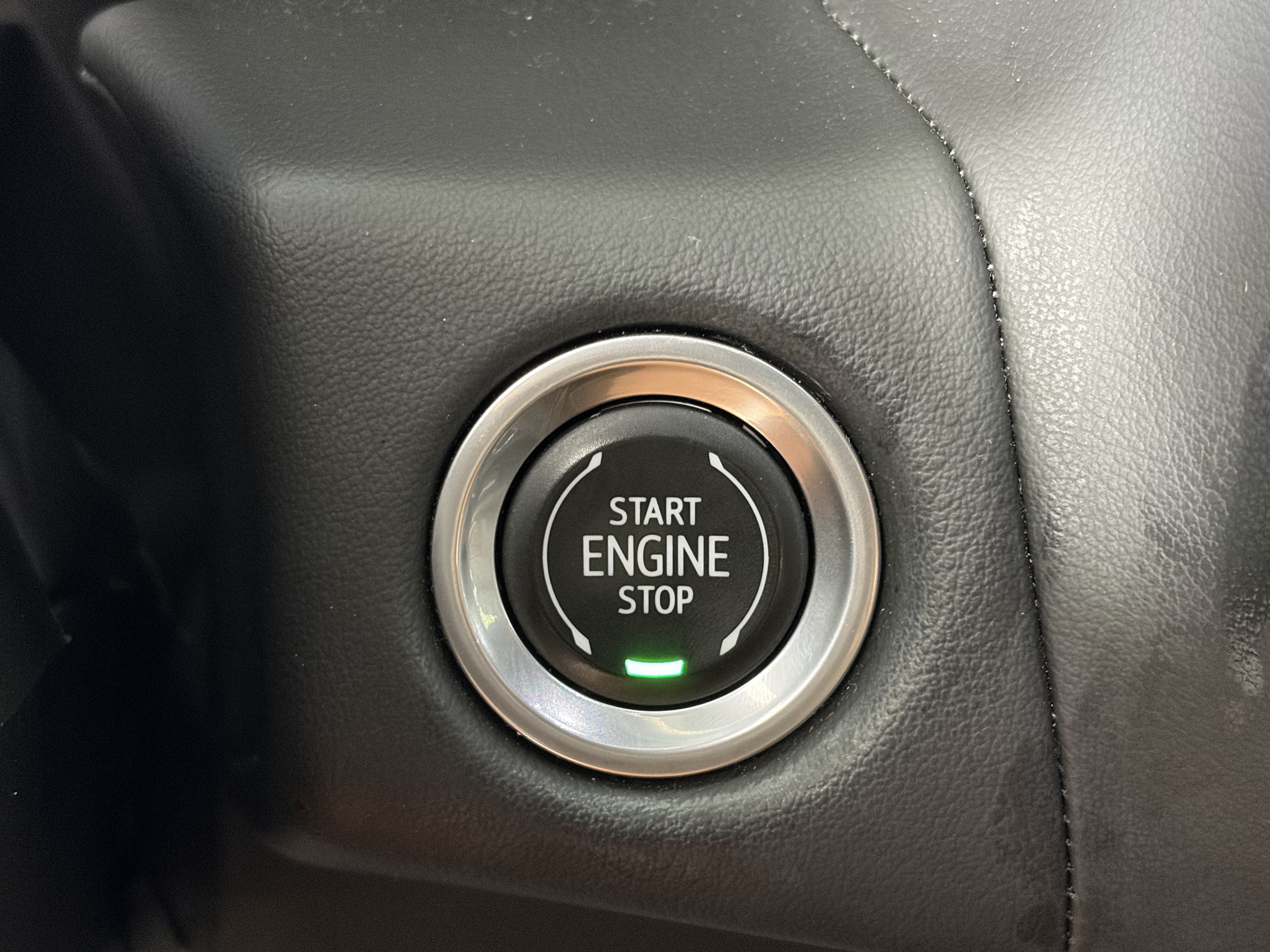 Used 2023 GMC Yukon AT4 w/ LPO, Floor Liner Package AWD/4WD image 31