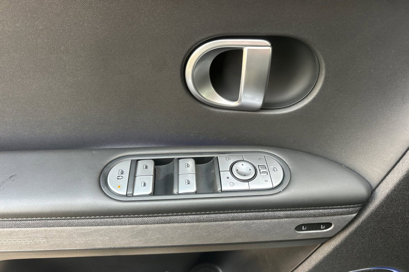 Used 2023 Hyundai Ioniq 5 Limited w/ Cargo Package image 10