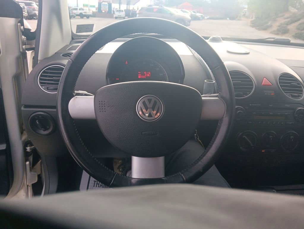 Used 2009 Volkswagen Beetle Blush image 13