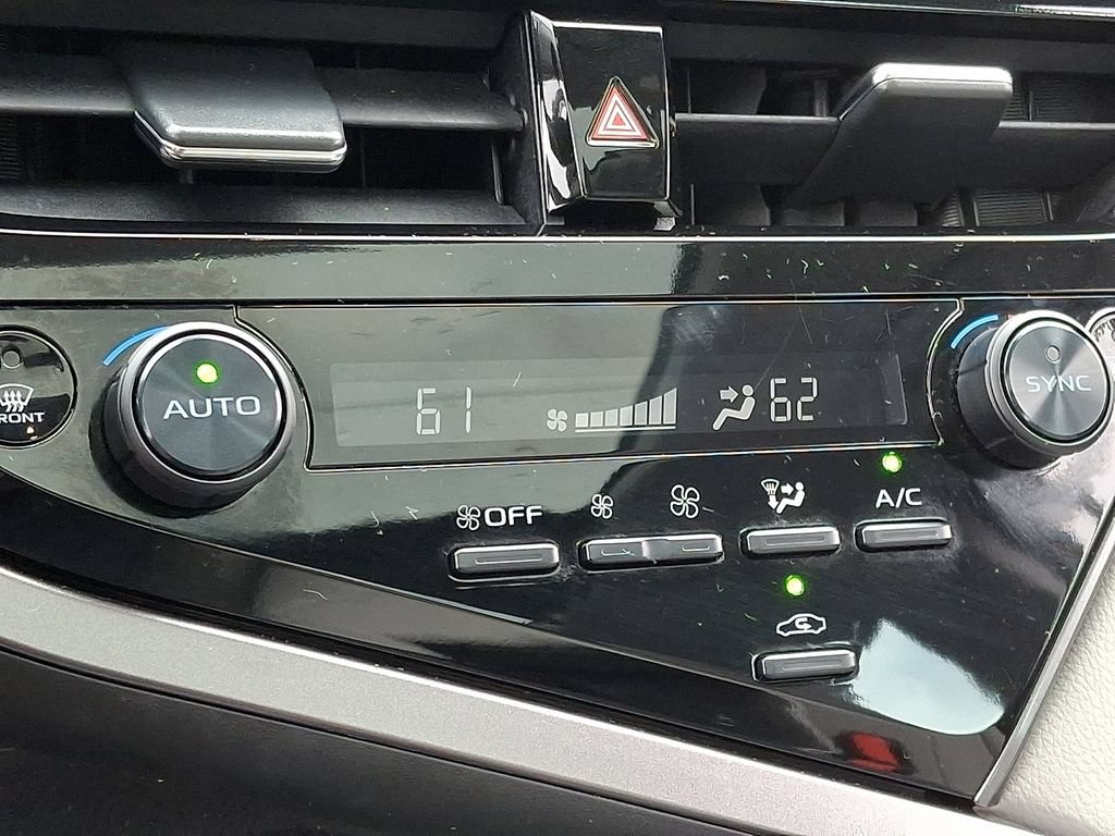 Certified 2022 Toyota Camry XLE AWD/4WD image 19