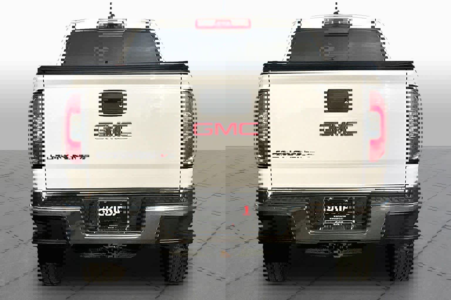 Used 2017 GMC Canyon SLT w/ Driver Alert Package image 5