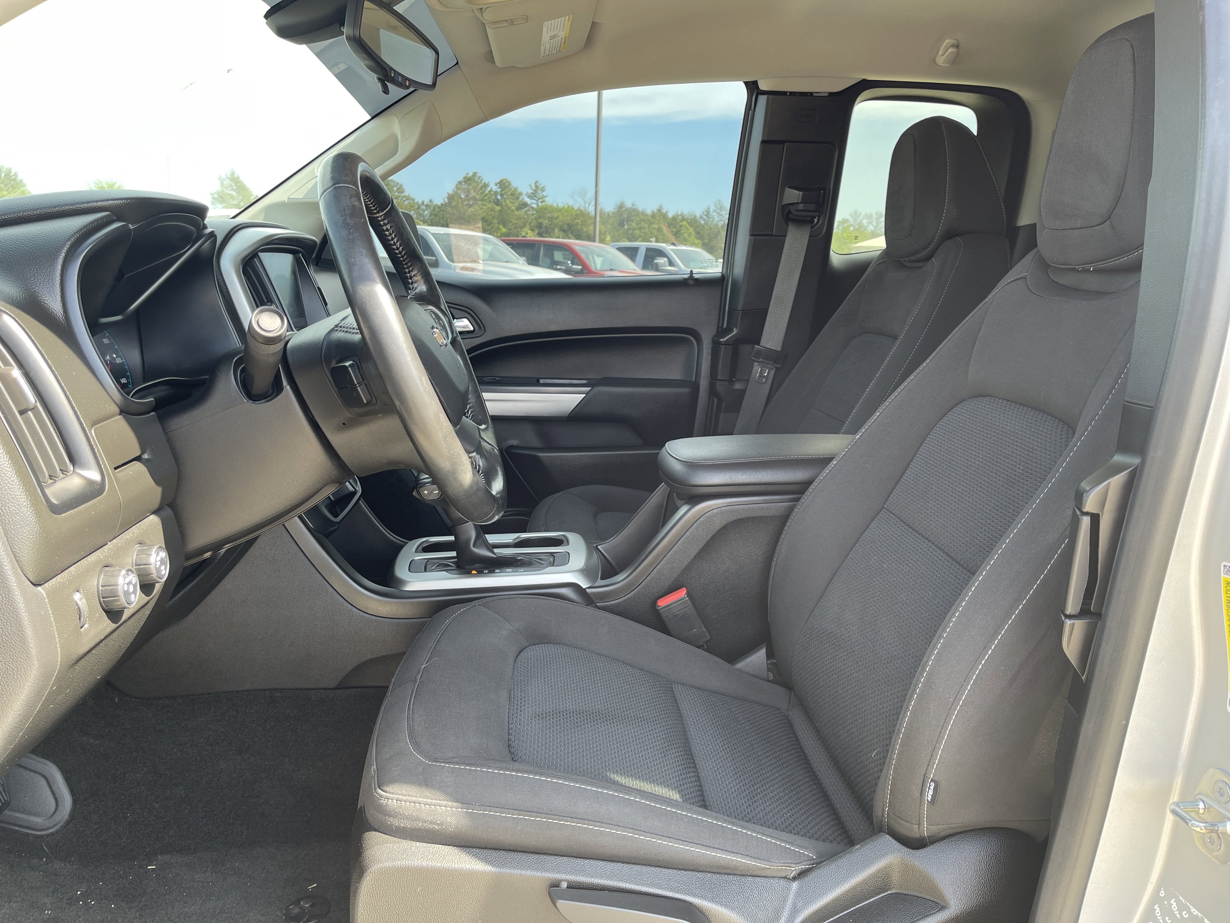 Used 2018 Chevrolet Colorado LT w/ Redline Special Edition image 35