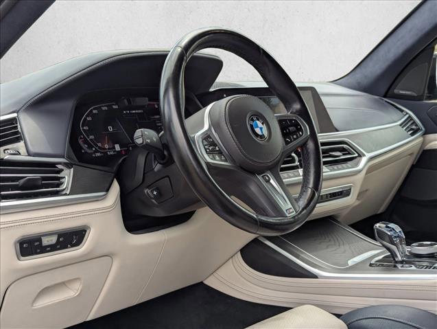 Used 2022 BMW X7 M50i AWD/4WD image 9