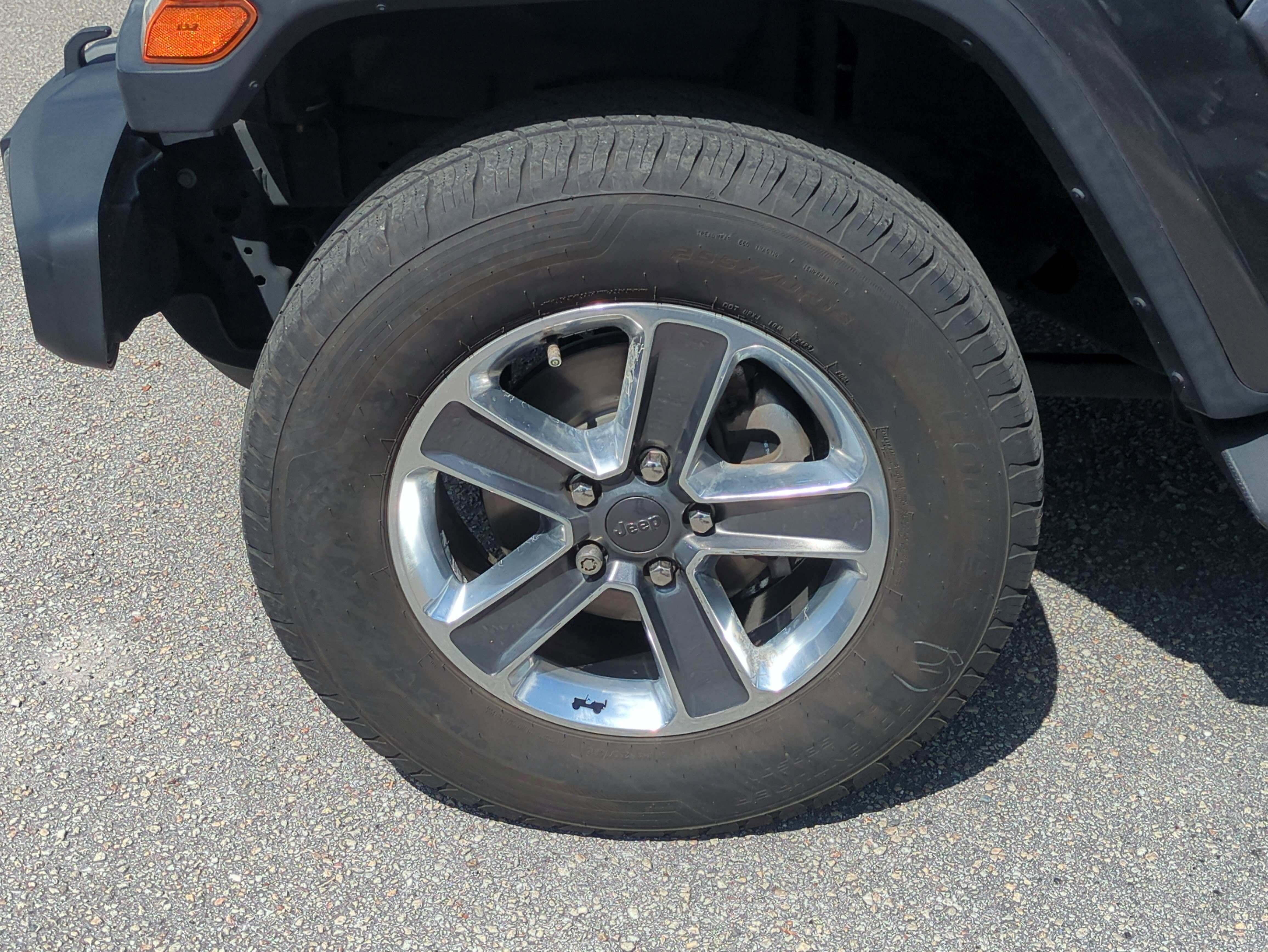 Used 2021 Jeep Wrangler Unlimited Sahara image 11