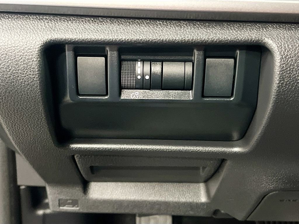 Used 2025 Subaru Impreza 2.0i image 10