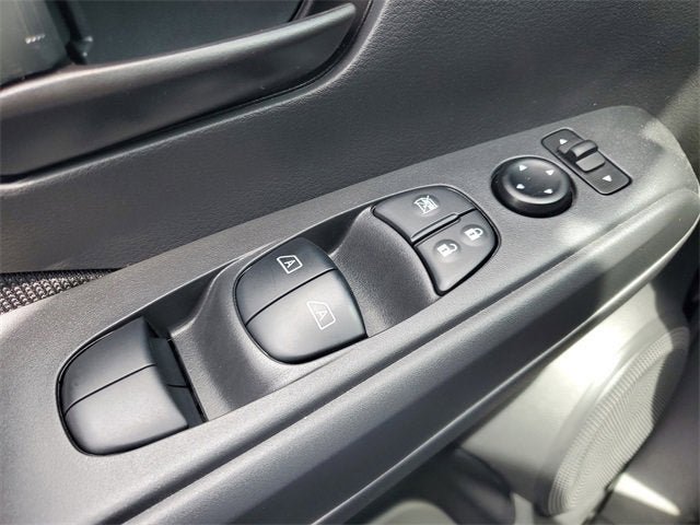New 2025 Nissan Kicks Play S image 11