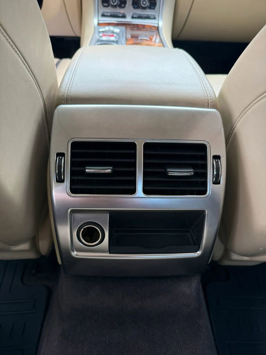 Used 2015 Jaguar XF Sport RWD image 27
