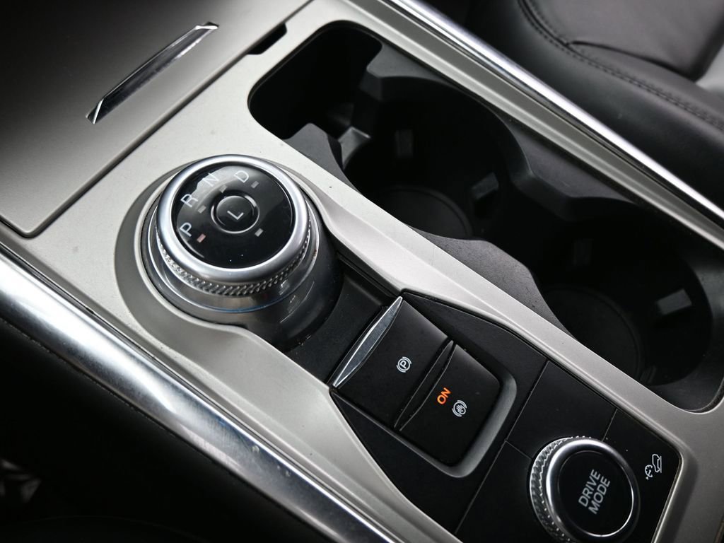 Certified 2023 Ford Explorer XLT w/ Equipment Group 202A image 18