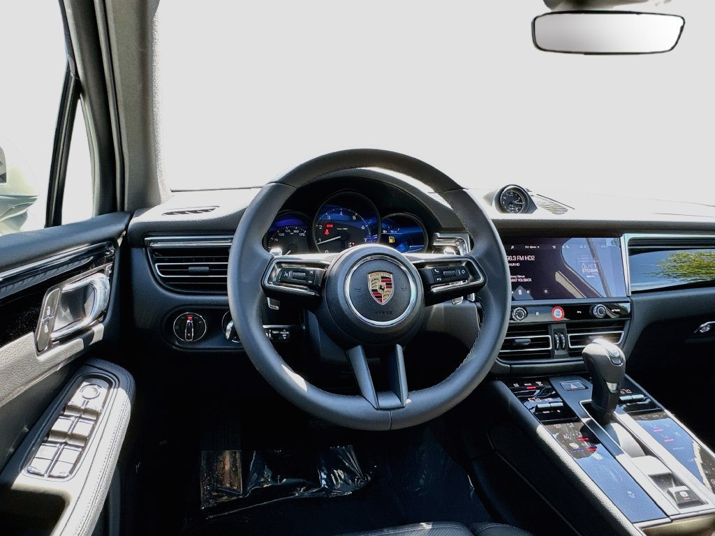 New 2026 Porsche Macan AWD/4WD image 25