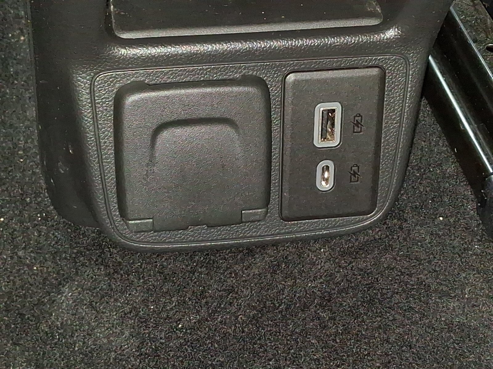 Used 2022 Chevrolet TrailBlazer RS w/ Convenience Package AWD/4WD image 25