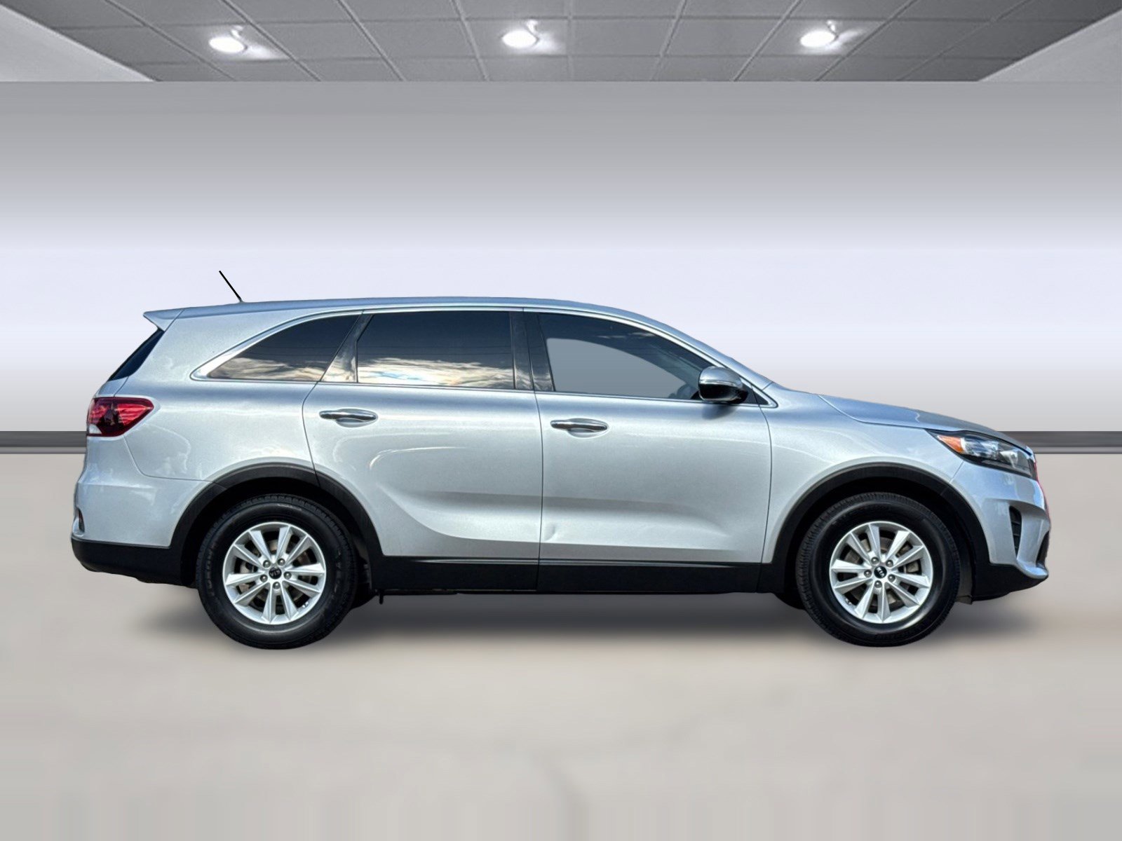 Used 2019 Kia Sorento FWD V6 image 7