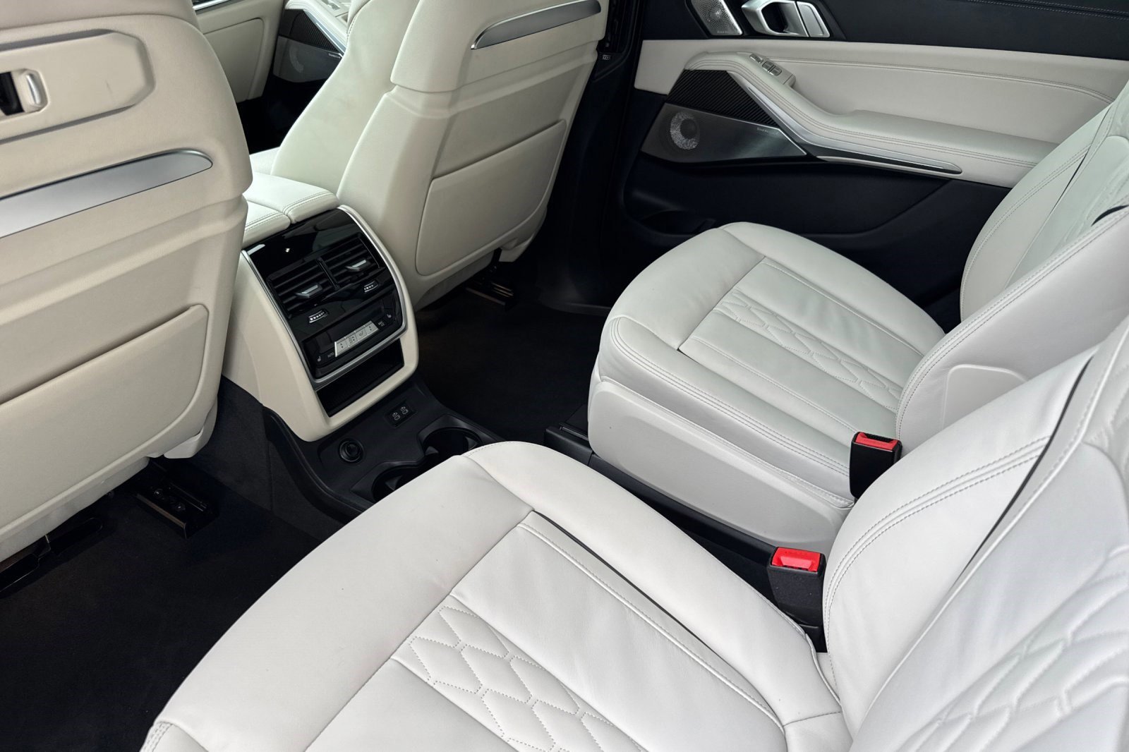 Used 2025 BMW X7 M60i image 29