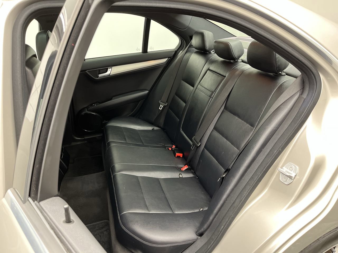 Used 2009 Mercedes-Benz C 300 4MATIC Sedan image 10