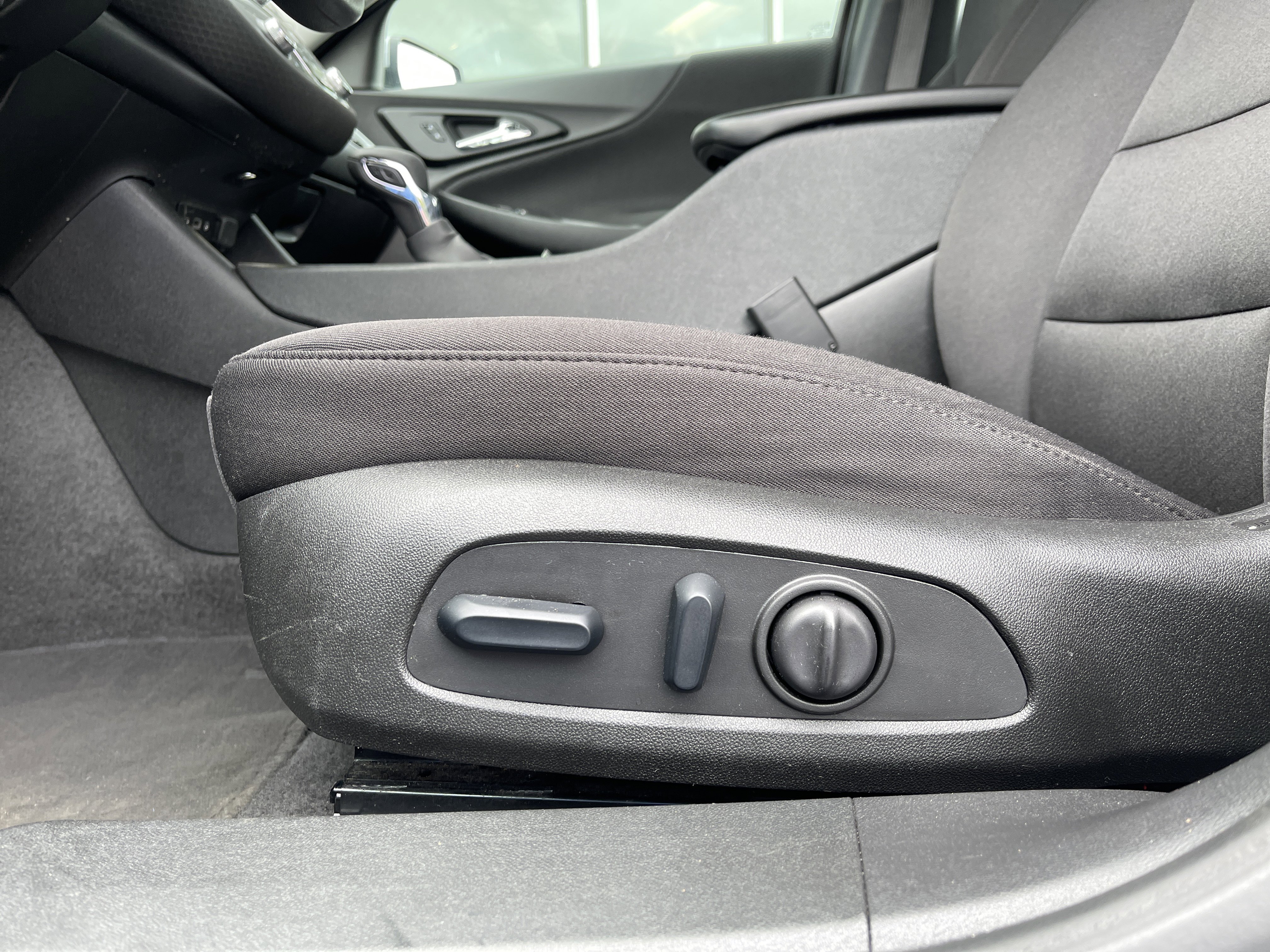Used 2024 Chevrolet Malibu LT image 16