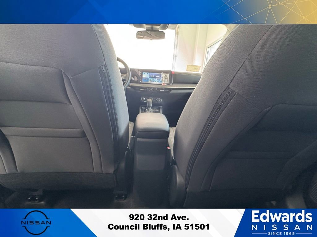 New 2025 Nissan Kicks SV w/ SV Premium Package AWD/4WD image 17