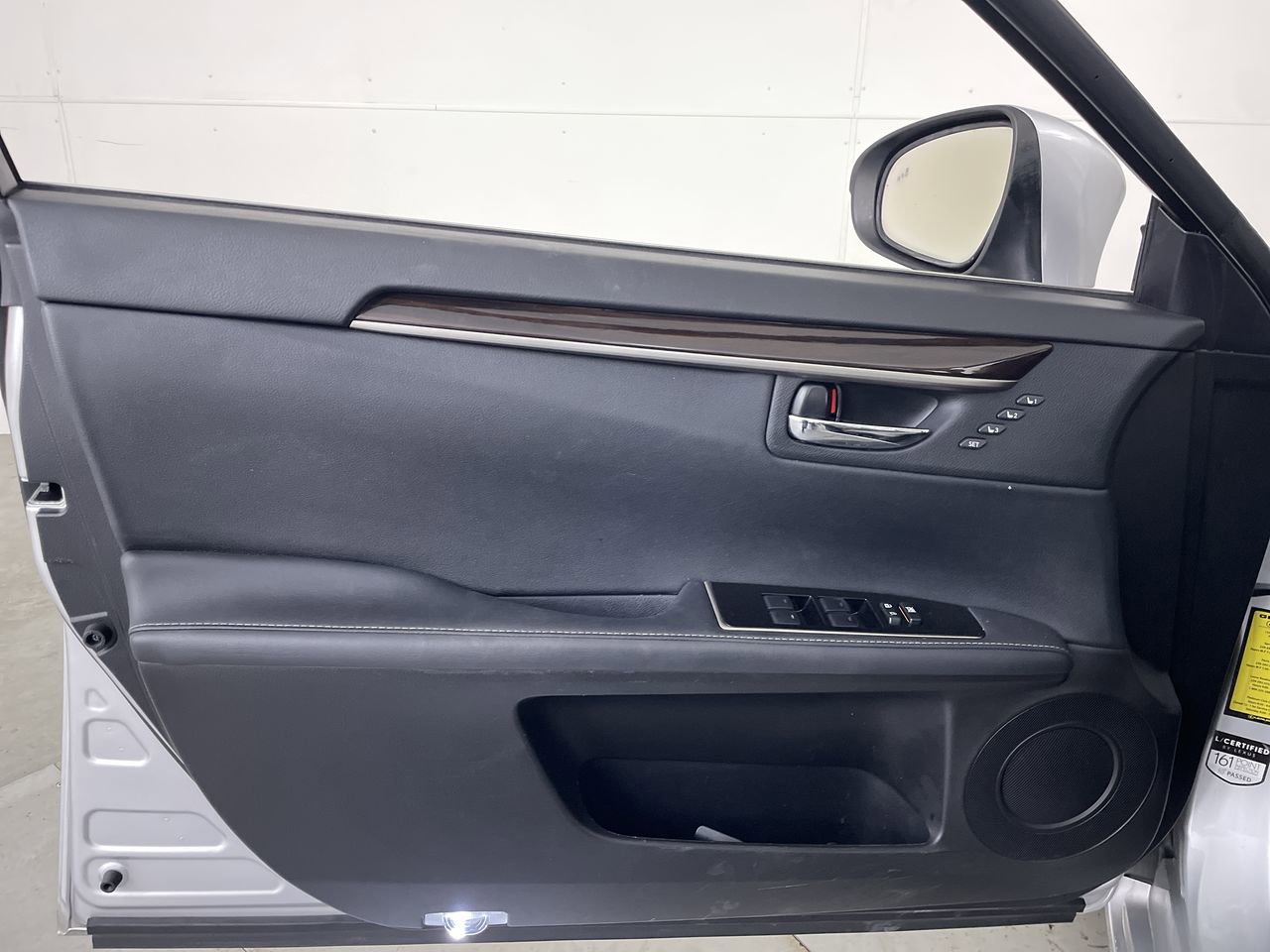 Used 2018 Lexus ES 350 w/ Luxury Package w/Wood Trim image 10