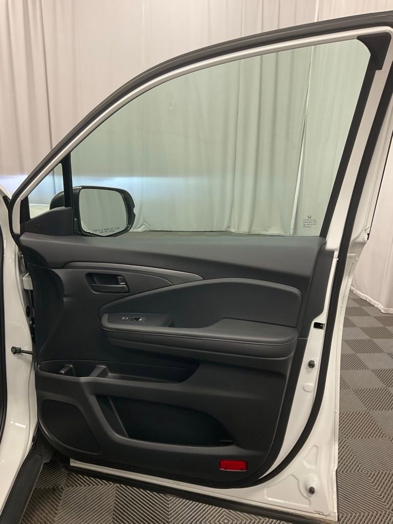 Used 2024 Honda Passport EX-L image 26