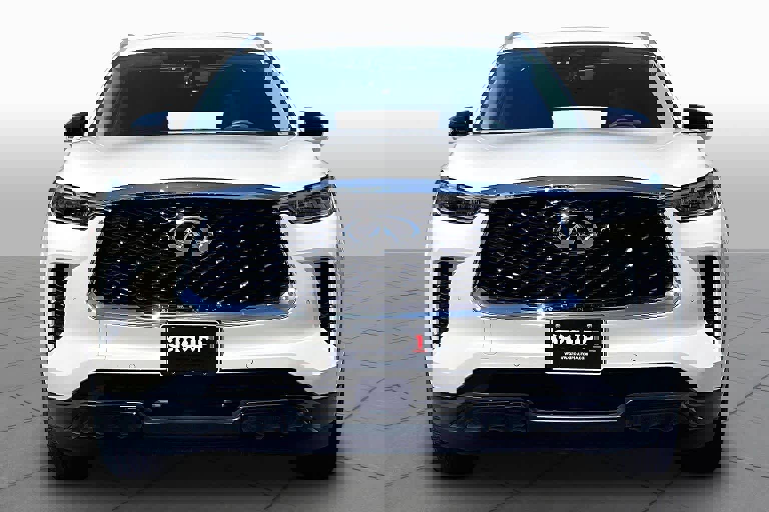 Used 2023 INFINITI QX60 Luxe w/ Cargo Package AWD/4WD image 3