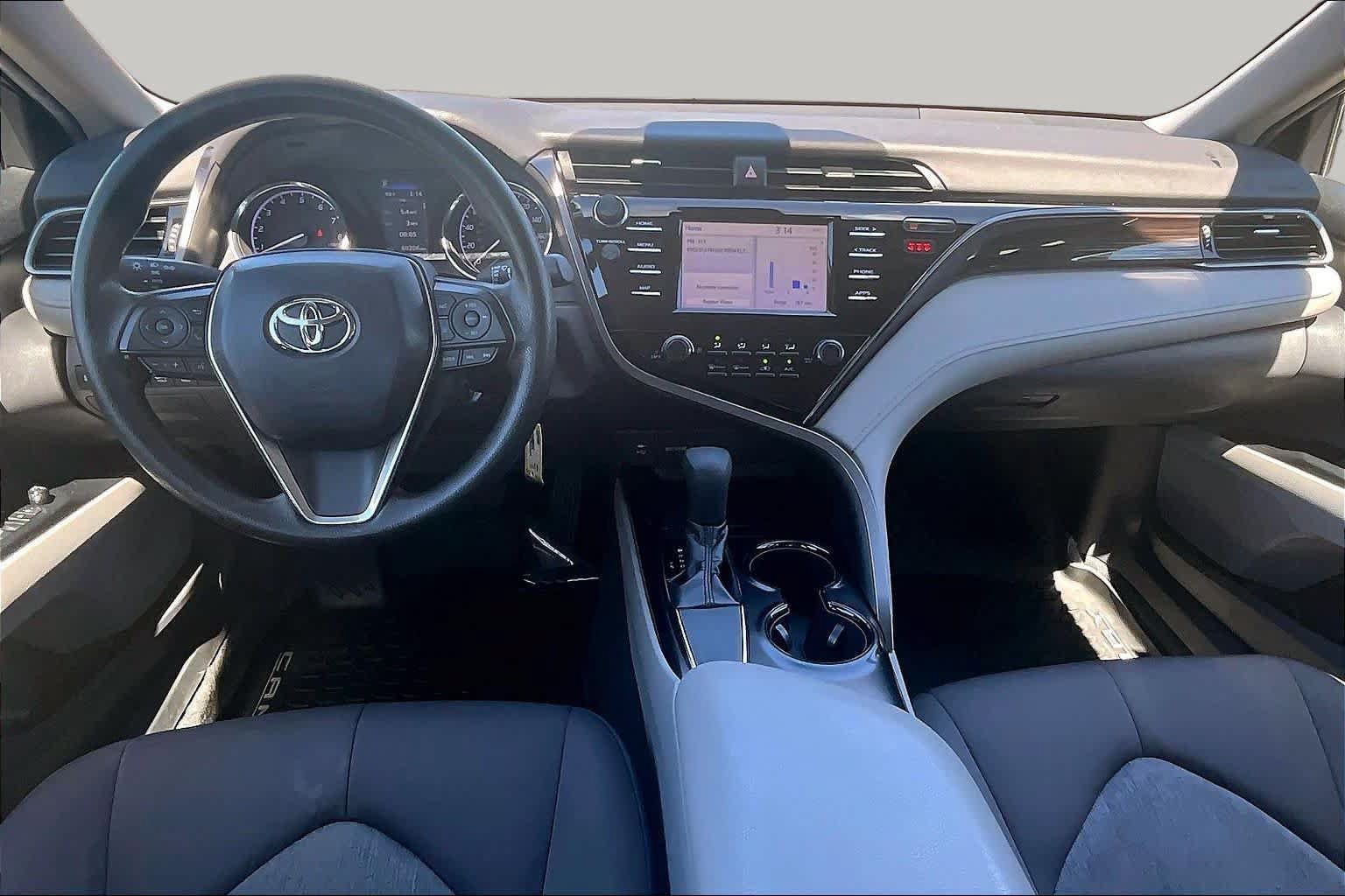 Used 2019 Toyota Camry LE FWD image 15