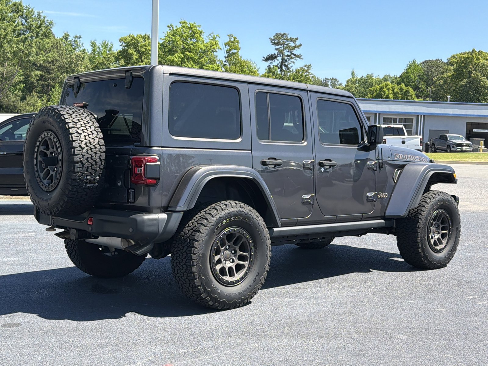 Used 2022 Jeep Wrangler Unlimited Rubicon w/ Xtreme Recon 35" Tire Package image 17