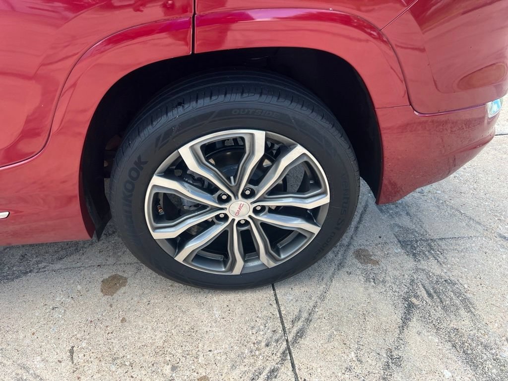 Used 2020 GMC Terrain Denali w/ Denali Premium Package FWD image 7