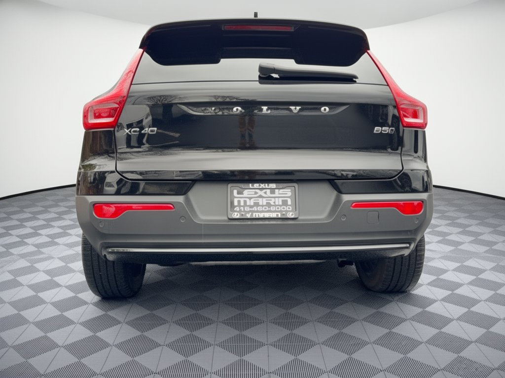 Used 2024 Volvo XC40 B5 Plus w/ Protection Package Premier AWD/4WD image 11