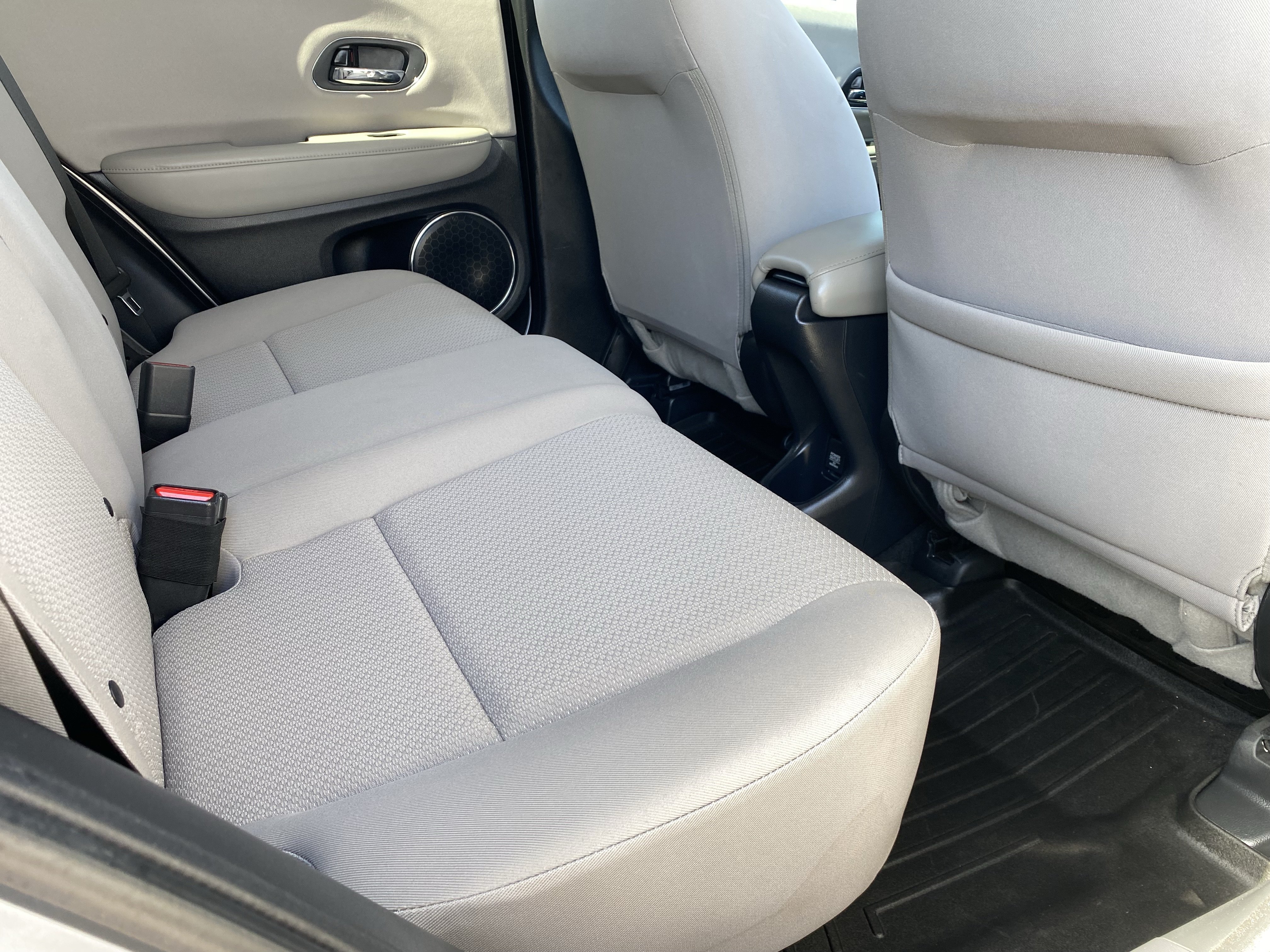Used 2018 Honda HR-V EX image 14
