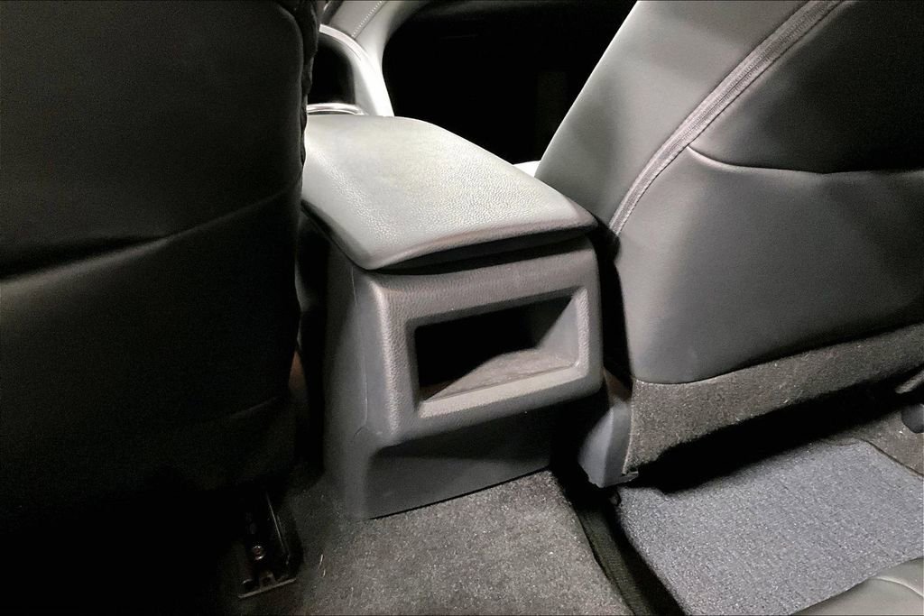 Used 2024 Toyota Camry SE image 31