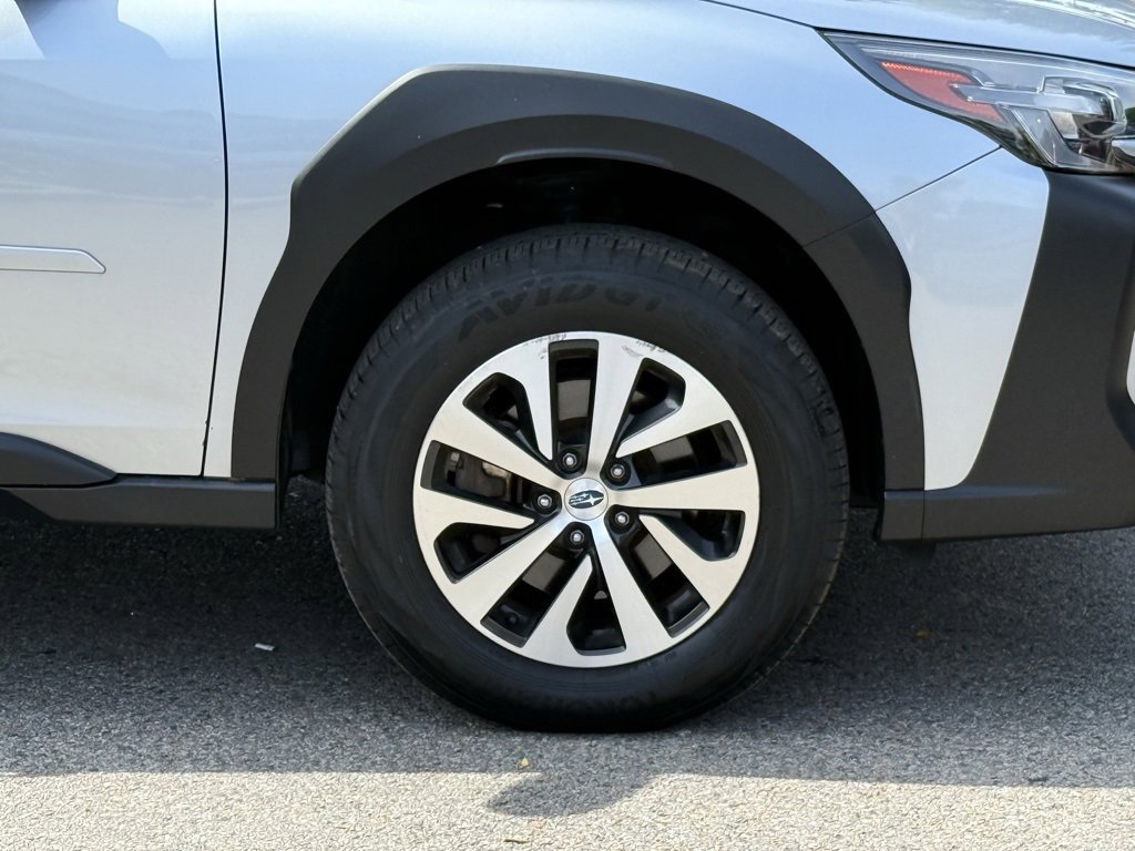 Used 2023 Subaru Outback Premium image 6