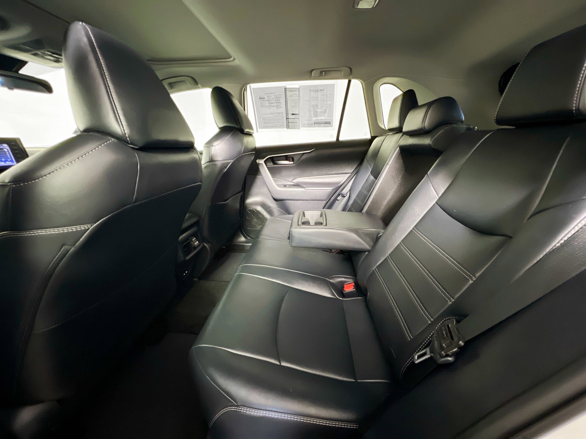 Used 2021 Toyota RAV4 XLE Premium image 29