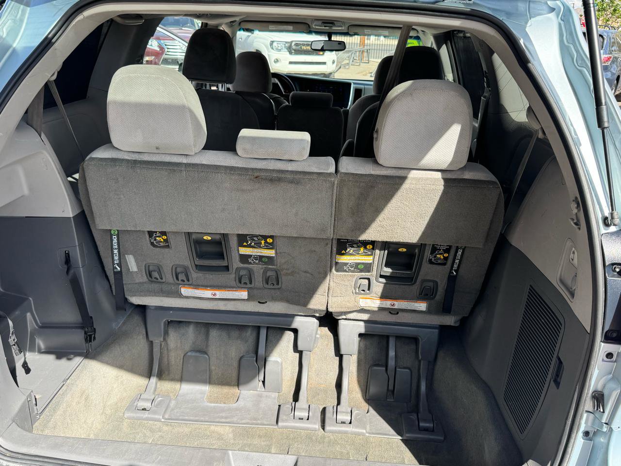 Used 2015 Toyota Sienna LE FWD image 18