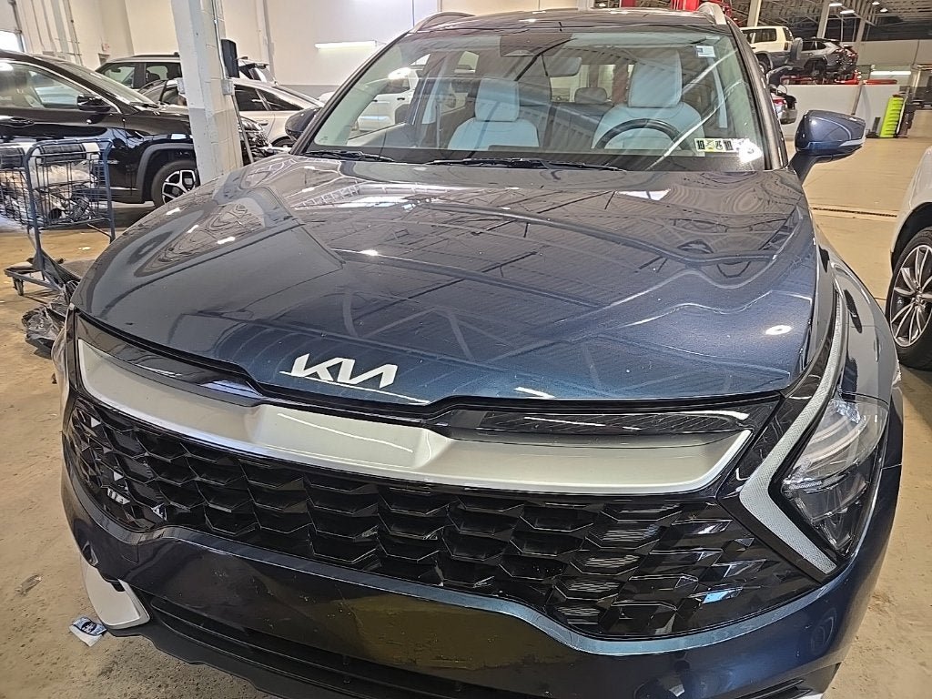 Used 2023 Kia Sportage EX AWD/4WD image 2