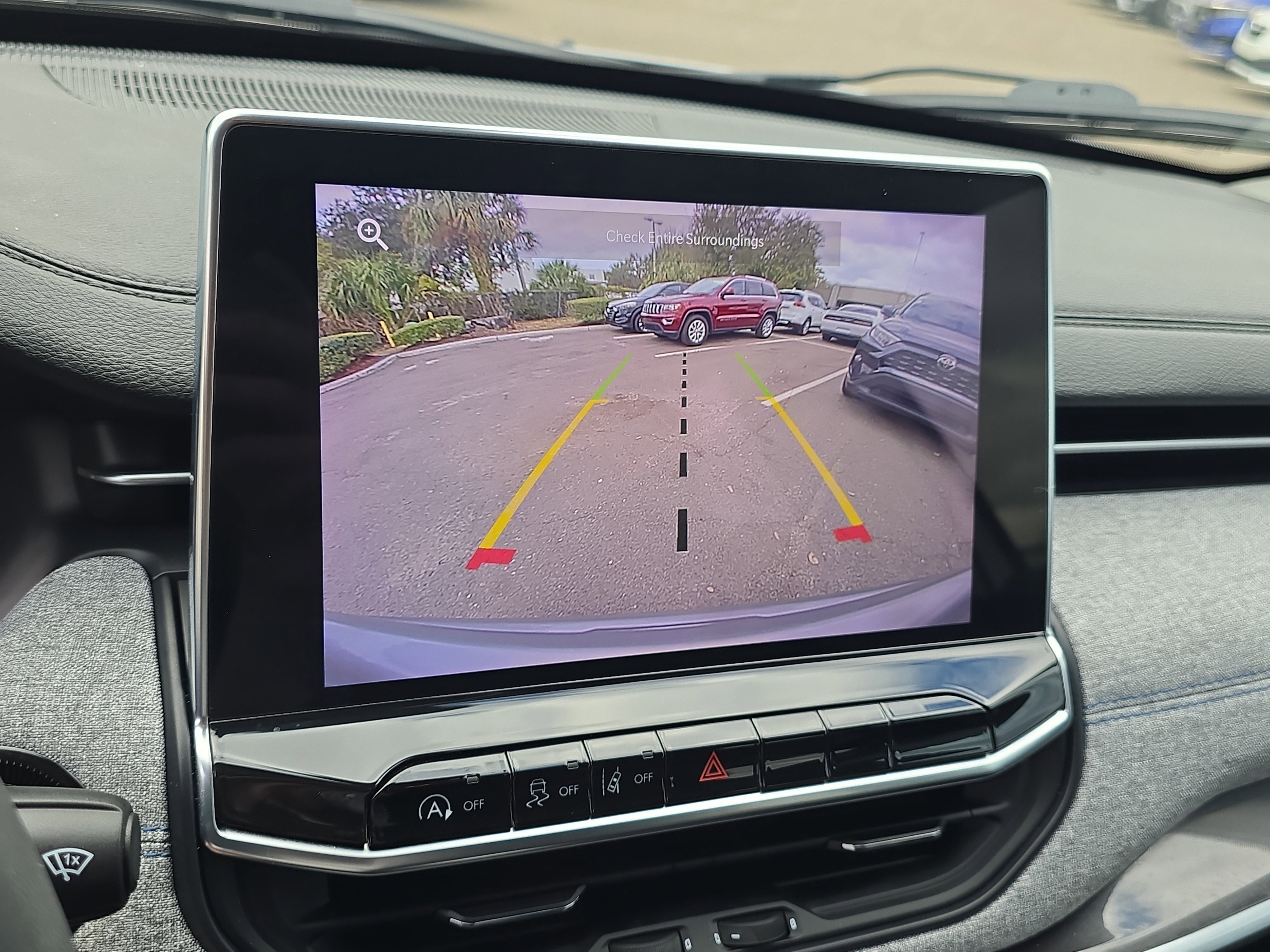 Used 2022 Jeep Compass Latitude image 23