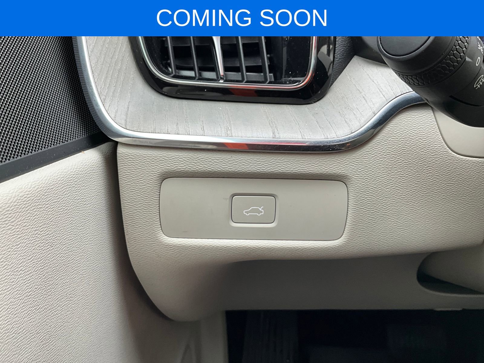 Certified 2023 Volvo XC60 B5 Plus w/ Climate Package image 35