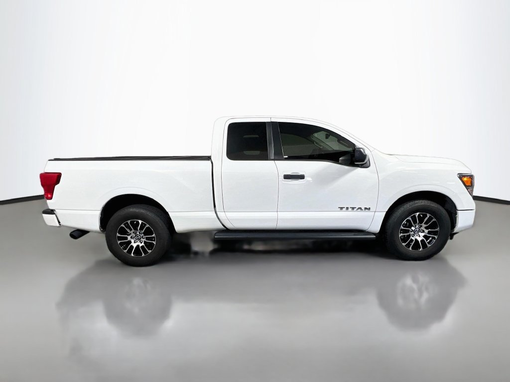 Used 2024 Nissan Titan SV AWD/4WD image 2