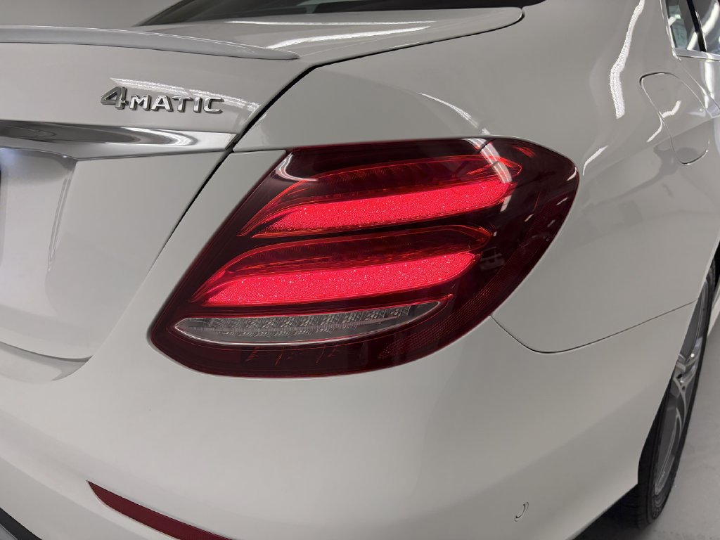 Used 2017 Mercedes-Benz E 300 4MATIC image 9