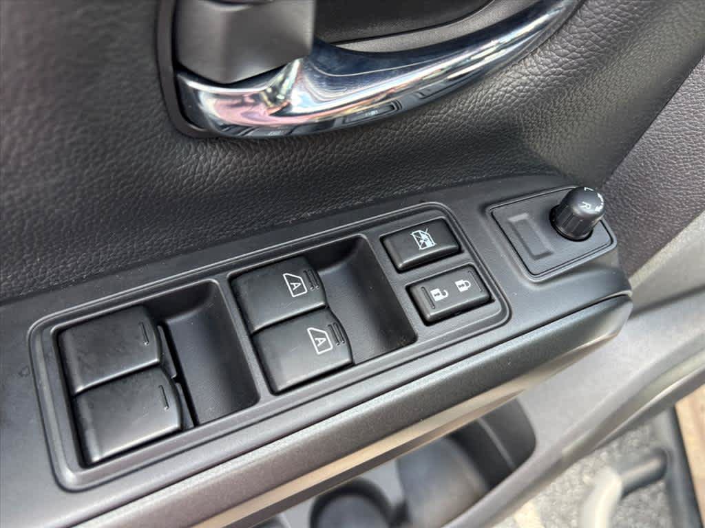 Used 2021 Nissan Titan PRO-4X w/ Pro-4x Utility Package AWD/4WD image 22