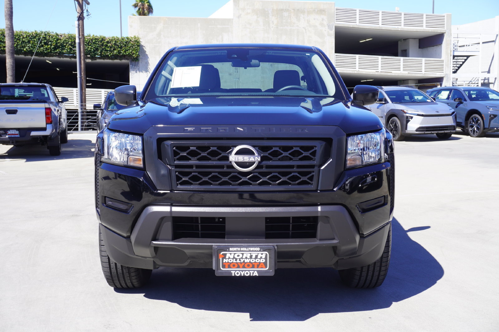 Used 2022 Nissan Frontier S RWD image 3