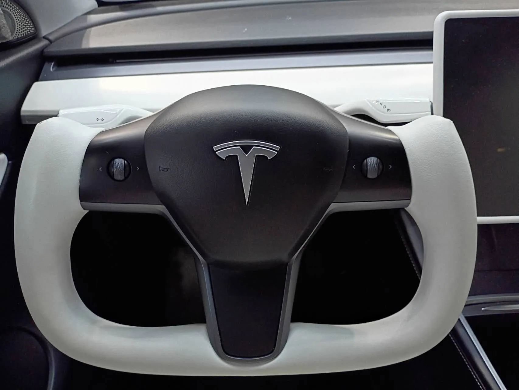 Used 2022 Tesla Model Y Long Range AWD/4WD image 9