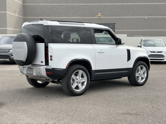 Used 2023 Land Rover Defender 90 SE image 24
