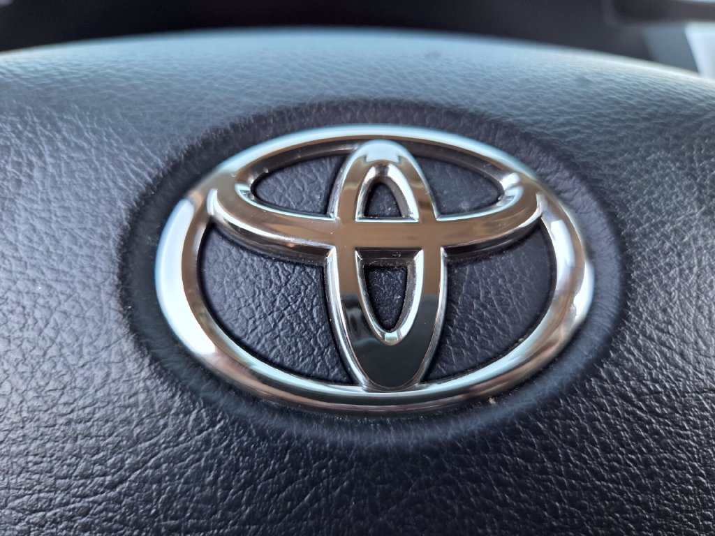 Used 2018 Toyota Tundra SR5 w/ SR5 Upgrade Package RWD image 27
