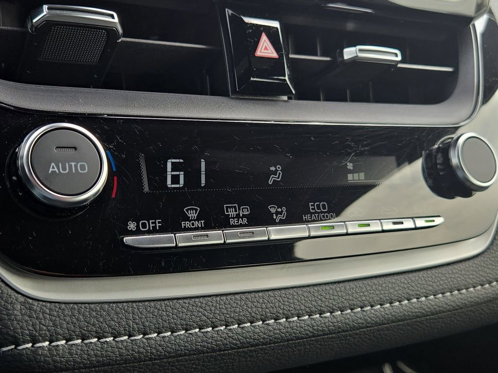 Used 2025 Toyota Corolla SE image 23