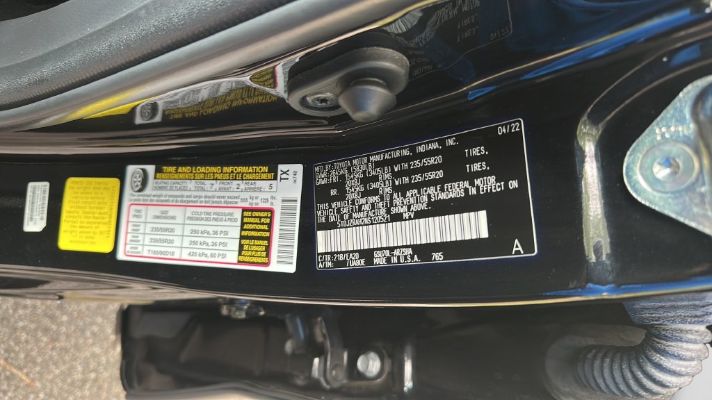 Used 2022 Toyota Highlander XSE FWD image 33