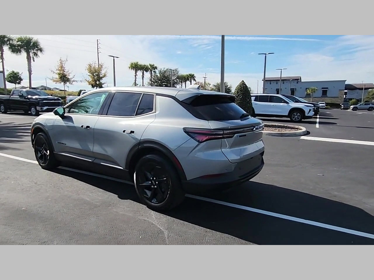 New 2026 Chevrolet Equinox EV LT image 17