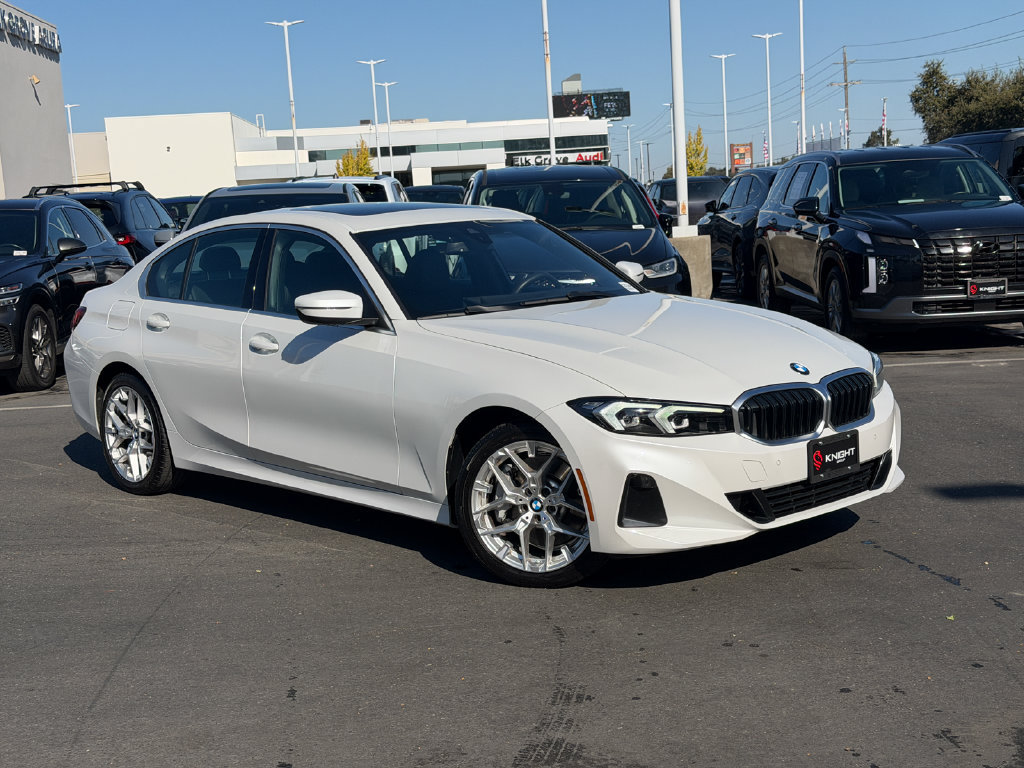 Used 2025 BMW 330i xDrive Sedan AWD/4WD image 2