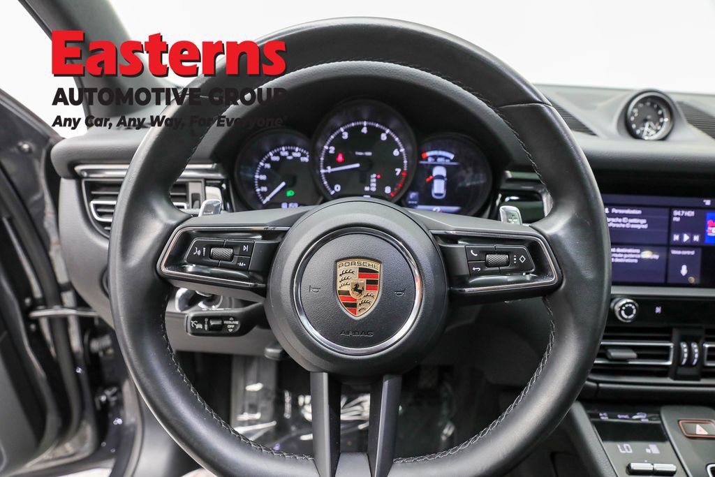 Used 2023 Porsche Macan T image 10